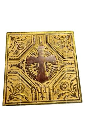 Rustic “Faith” Metal Decor